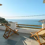 Idothea Guest House