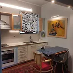 Seaside Artistic Apartment In Glyfada