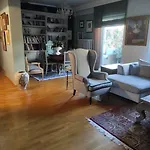 Seaside Artistic Apartment In Glyfada