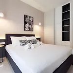 Stylish Apartment Next To Metro And Acropolis