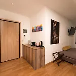 Luxury Suites Athens 2