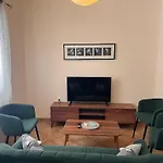 Cozerea Apartment