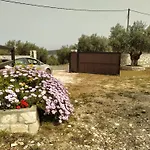 Villa Monolia