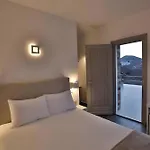 Vila Lina Syros