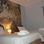 Christina'S Apartment