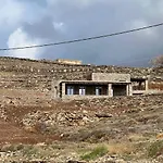 Discover Tzia Stone Studio Where Modern Design Meets Inspiring Sea Views