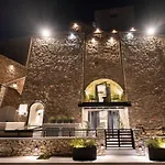 Neoma Luxury Suites
