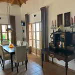 Kolonialvilla Am Alten Olivenhain Mit Swimmingpool