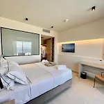 Eleia Seafront Rooms & Villas