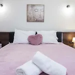 Cozy 1 Bd Casalove Apt In Lively Kipseli