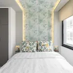 Innovative Majestic Corner Suite In Ladadika