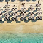 Apartments Enosis, Alia