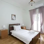 Two Bedroom Apartment At Koukaki