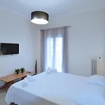 A Heart Apartment At Skouze Hill, Dirrachiou