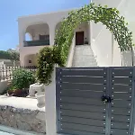 Villa Helena Santorini- Private Plunge Pool & Bbq