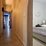 Elegant Vip Apartment - Athens Town