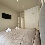 J&G Luxury Apartment - Athens Town