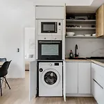 Brisk - Chic 1 Bedroom Apartment In Athens