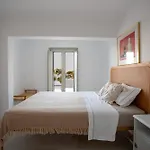 Santa Maria, Beluga Maisonette
