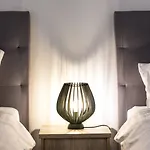 Glyfada Spacious Apartment - 3222