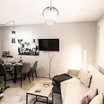 Hermes Modern Apartment