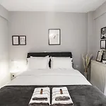 Hermes Modern Apartment