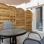 Liberal Mini Rooms & Suites