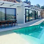 Sirocco Luxury Villas & Suites