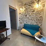 Odysseus' House & Penelope