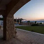 Amelia Villa Collection