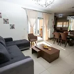 Kathys Sea View Apartment