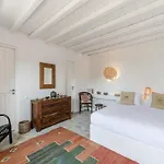 Traditional Villa With Swimming Pool
