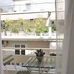 Sleek & Stylish 2 Bd Apt With Parthenon View