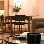 Brand New 3Bedroom Athenian Flat In Koukaki