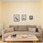 Elegant City Center Apartment