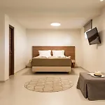 Hotel Mikros Paradisos