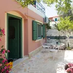 Dimitra'S Garden - Holiday Apartments