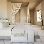 Thoes Suites