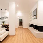 4Bd Apartment With Outdoor Jacuzzi Garden
