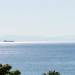 2-Bd Luxury Apt Sea View Balcony Near The Beach