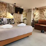 Yalarent Emerald House Modern Apartments In Central Athens