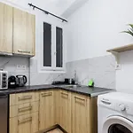 Starry Nights - Elegant Studio In Athens