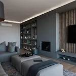 2 Level Beachfront Luxury Apt By The Olon