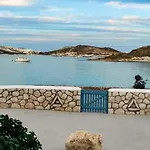 Seaside Residence Kiki Prassa,Kimolos