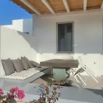 Charming Apartment In Antiparos / 80 M² / Sea View