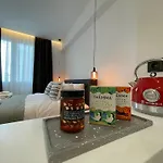Milos 513 Plaka - Monastiraki By Superhost Hub