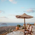 Castrum Traditional Sunset Suites