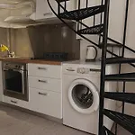 Vintage Loft In Athens