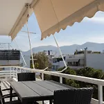 Luxurious 3-Bedroom Seaside Retreat Fully Renovated In 2025