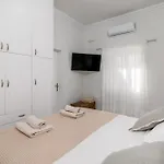 Melian Roots Apartment